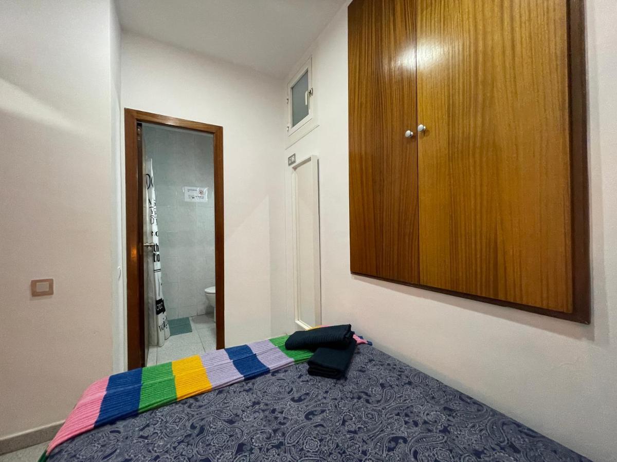 ברצלונה Plaza Universidad Rooms מראה חיצוני תמונה