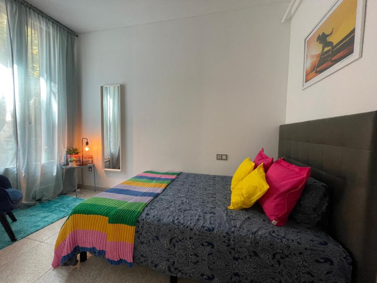 ברצלונה Plaza Universidad Rooms מראה חיצוני תמונה