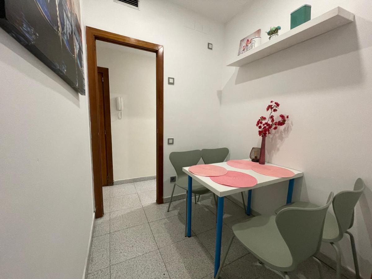 ברצלונה Plaza Universidad Rooms מראה חיצוני תמונה